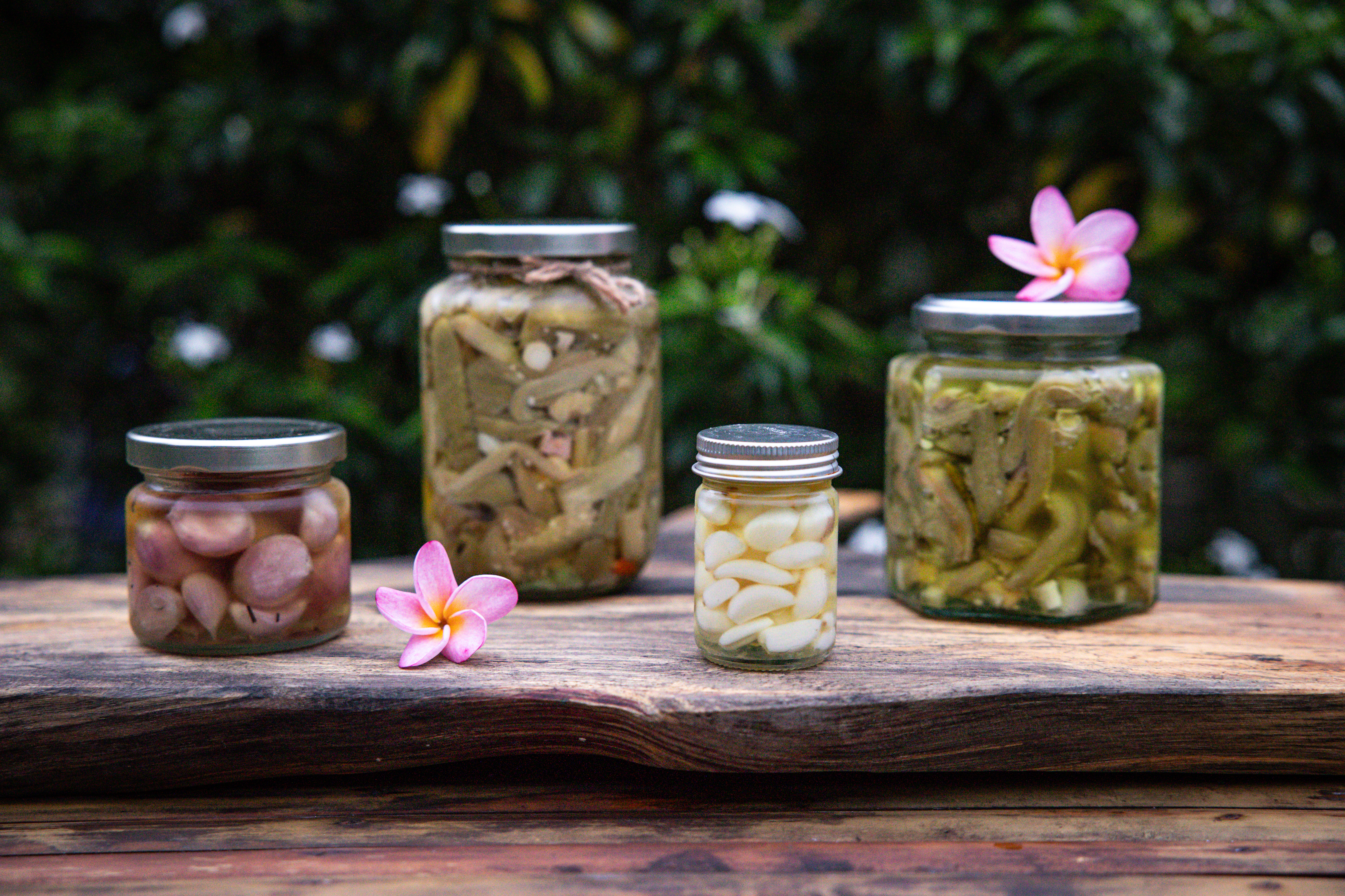Gaarawé Selection Box with assorted handmade organic products